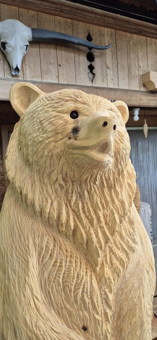 Bärenkopf aus Holz