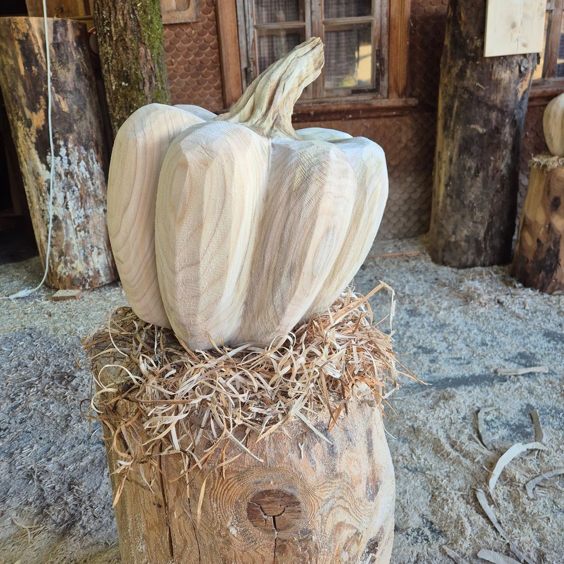 Kürbis aus Holz