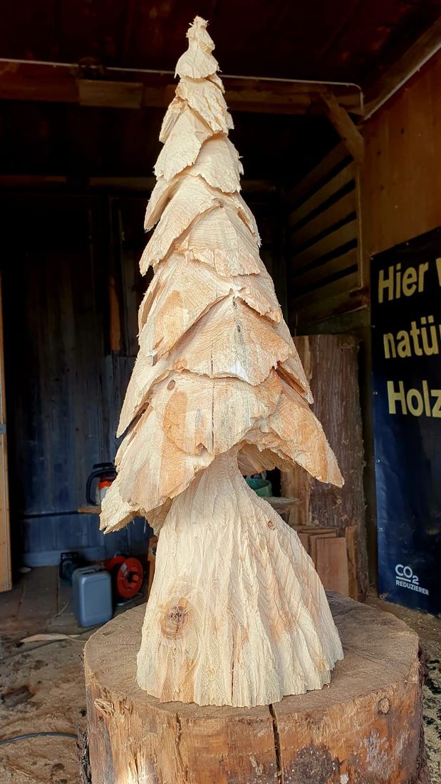 Tannenbaum aus Holz
