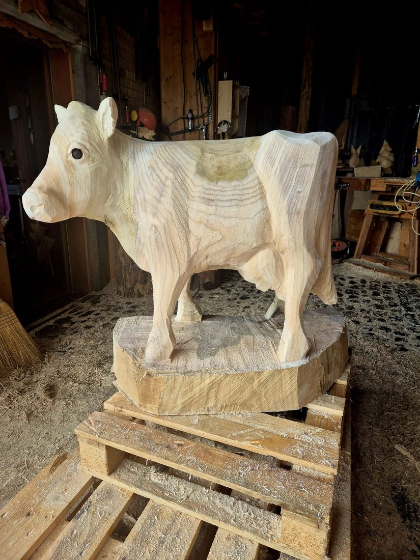 Kuh aus Holz