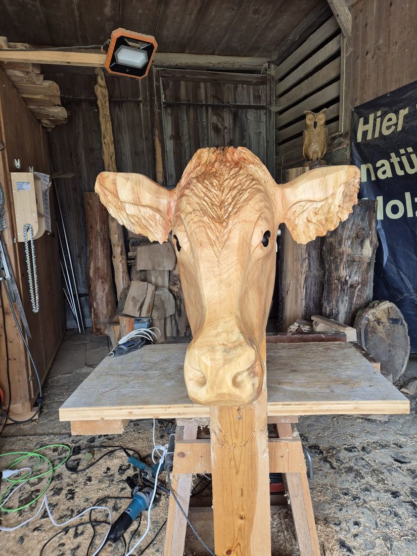 Kuhkopf aus Holz