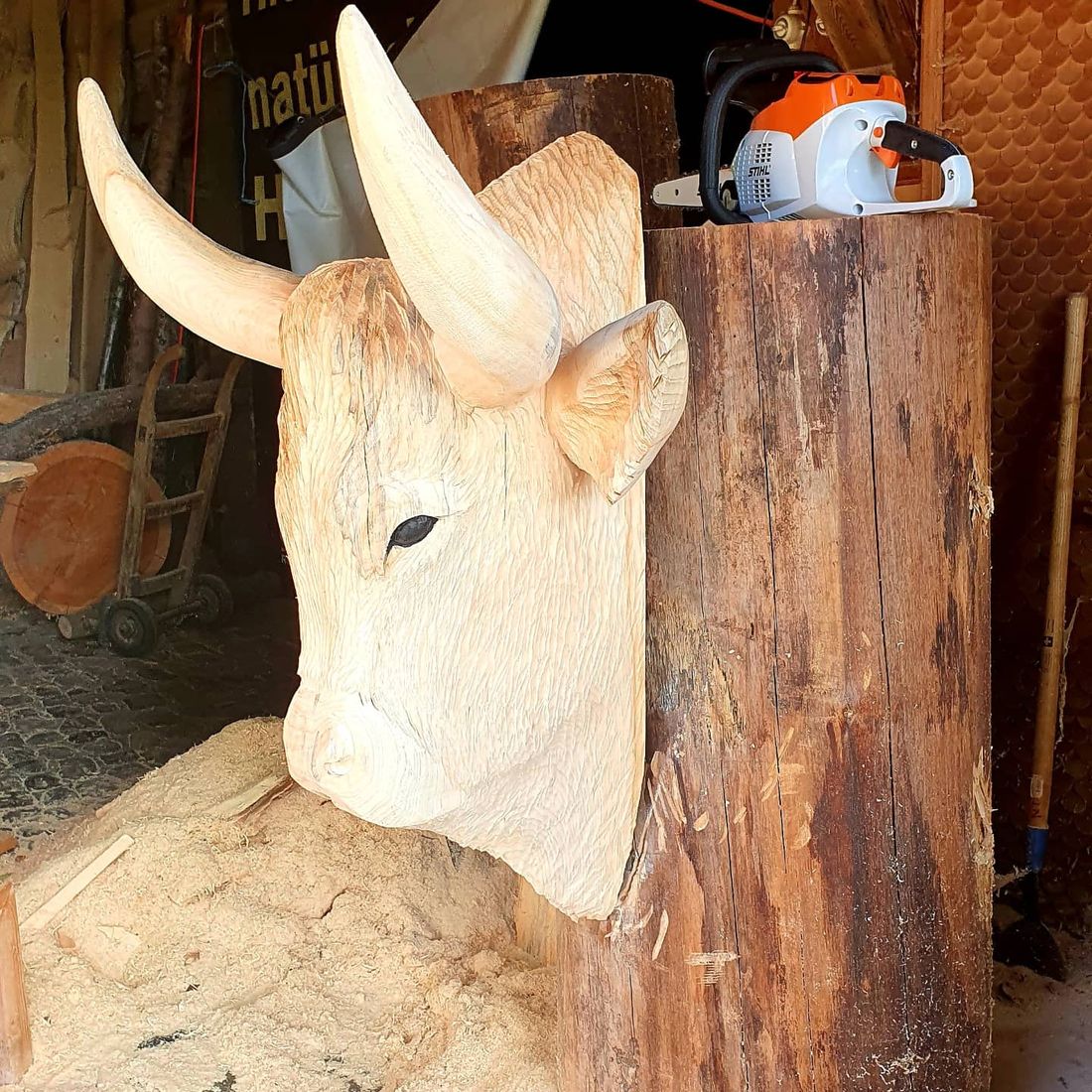 Stier aus Holz